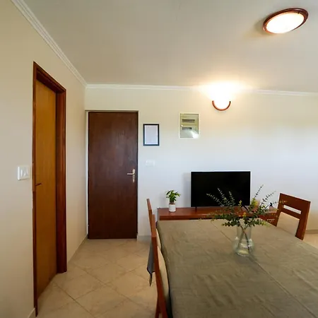 Tonik Diklo, Seaside In * 扎达尔