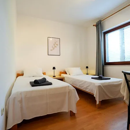 Tonik Diklo, Seaside In *