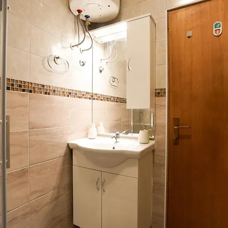 Tonik Diklo, Seaside In *