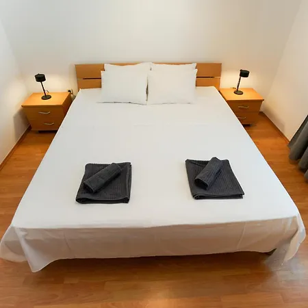 Tonik Diklo, Seaside In 扎达尔