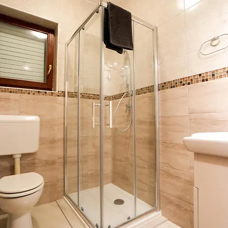 Tonik Diklo, Seaside In * 扎达尔